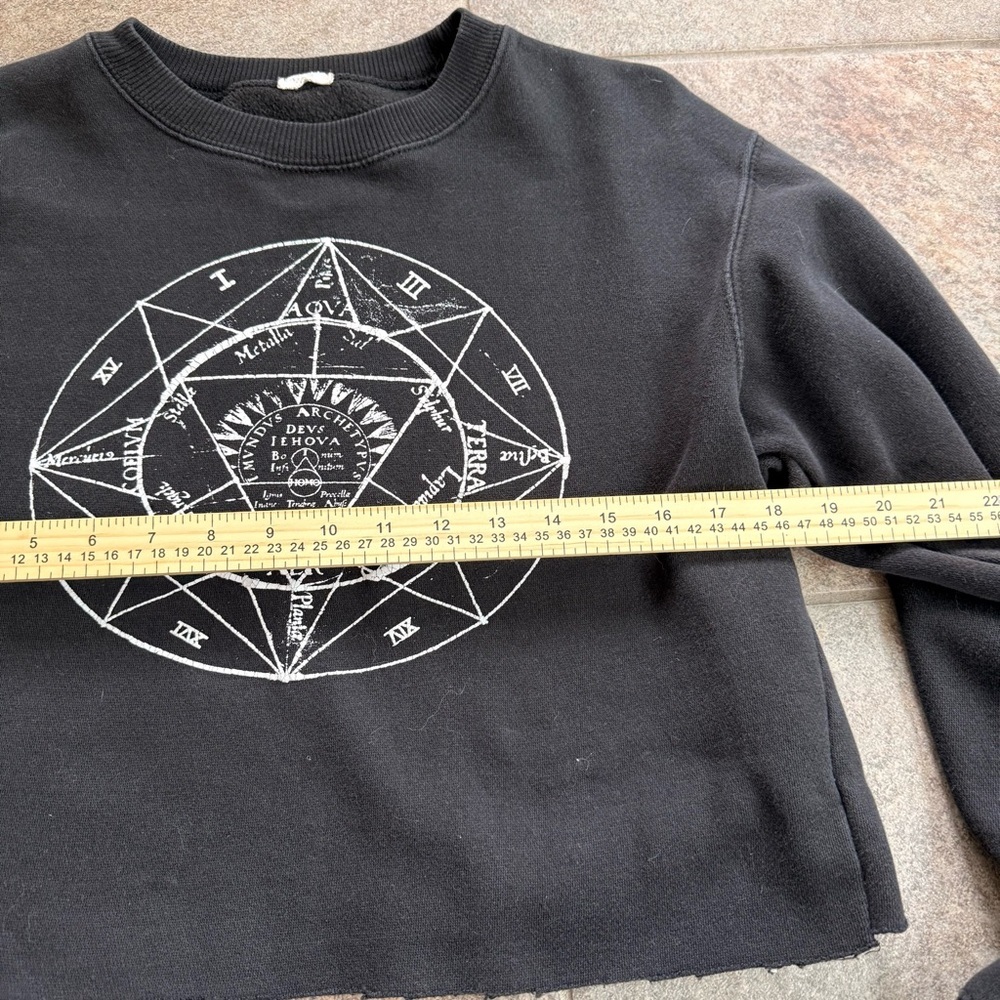 Black Graphic Cropped Sweatshirt Three Layer - Picture 4 of 7